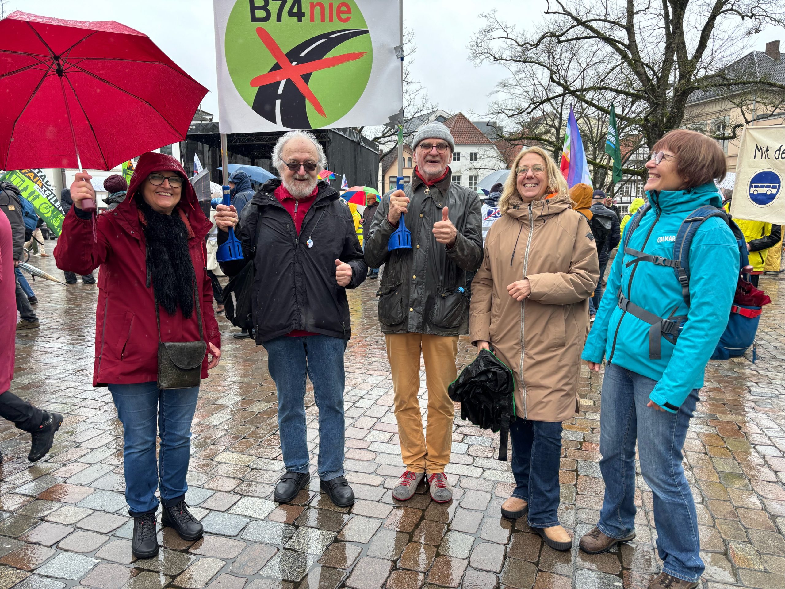Unsere Delegation bei der A20-Demo in Oldenburg